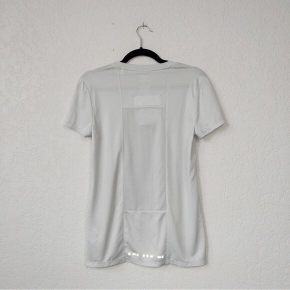 New Reebok Gray Sample Athleisure RE Short Sleeve Tee Size Small - Picture 5 of 5